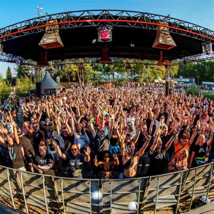 1TamilBlasers.bid: Your Ultimate Destination for Tamil Entertainment