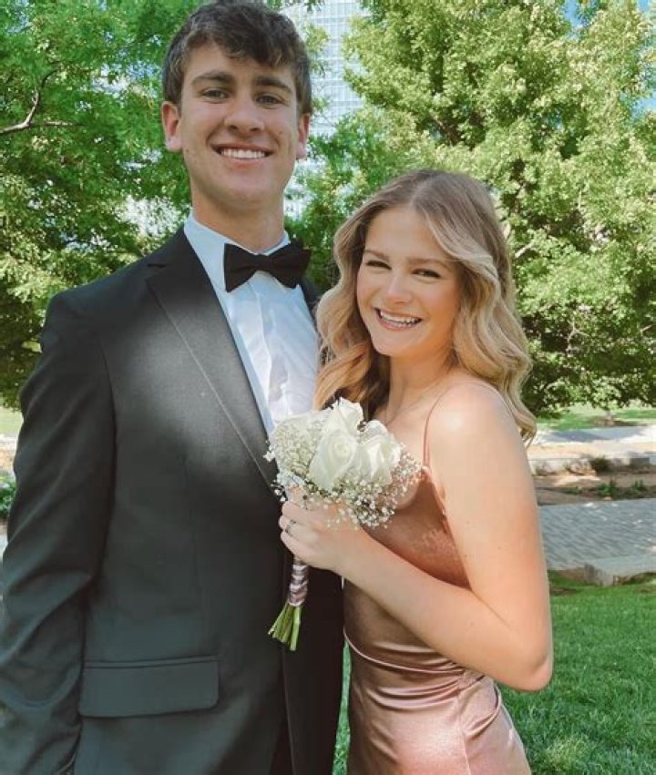 Age, Height, Boyfriend, Net Worth