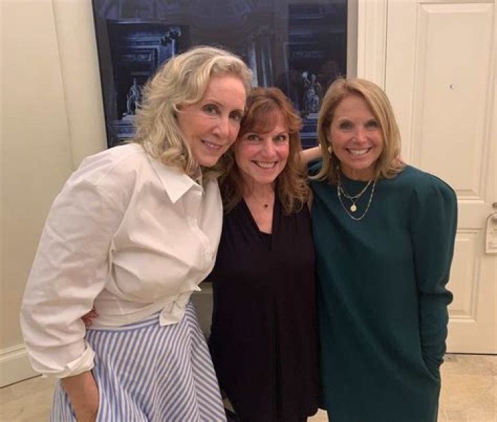 Bernie Smilovitz Age, Wiki, Bio, Wife, Family, Net Worth, Salary, Height