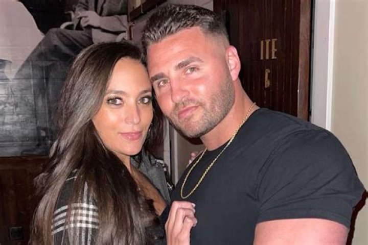 Christopher Buckner Bio, Wiki, Age, Height, Parents, Wife, Jersey Shore, and Net Worth.