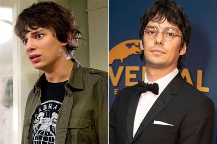 Devon Bostick – Biography, Age, Height, Net worth, Girlfriend, Is he gay?