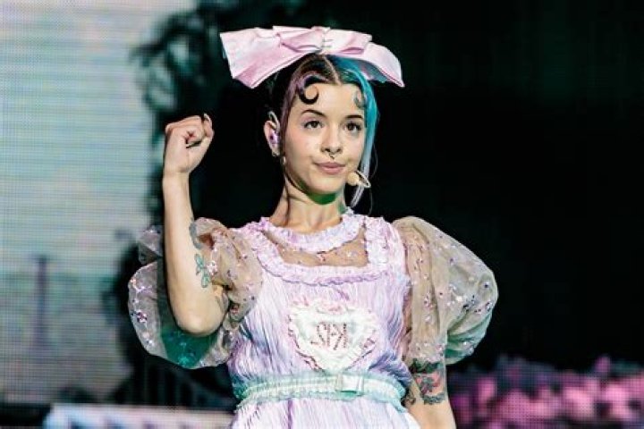 How To Rock Melanie Martinez's New Look