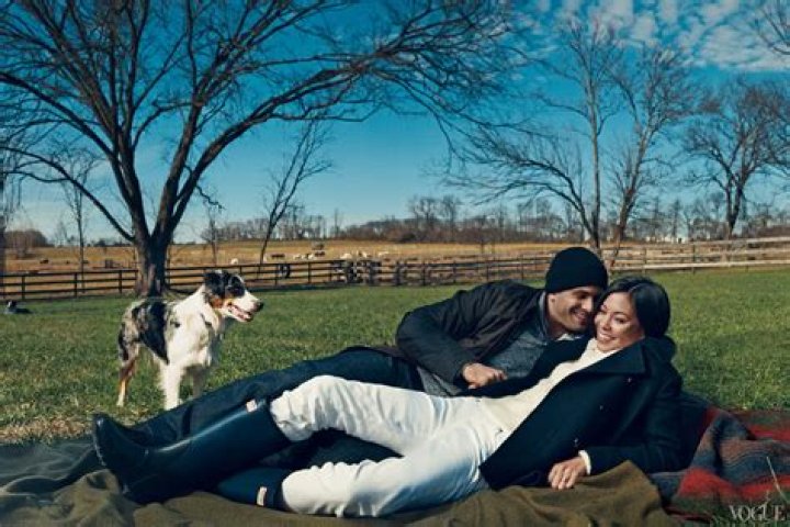 Is Alex Wagner Married?