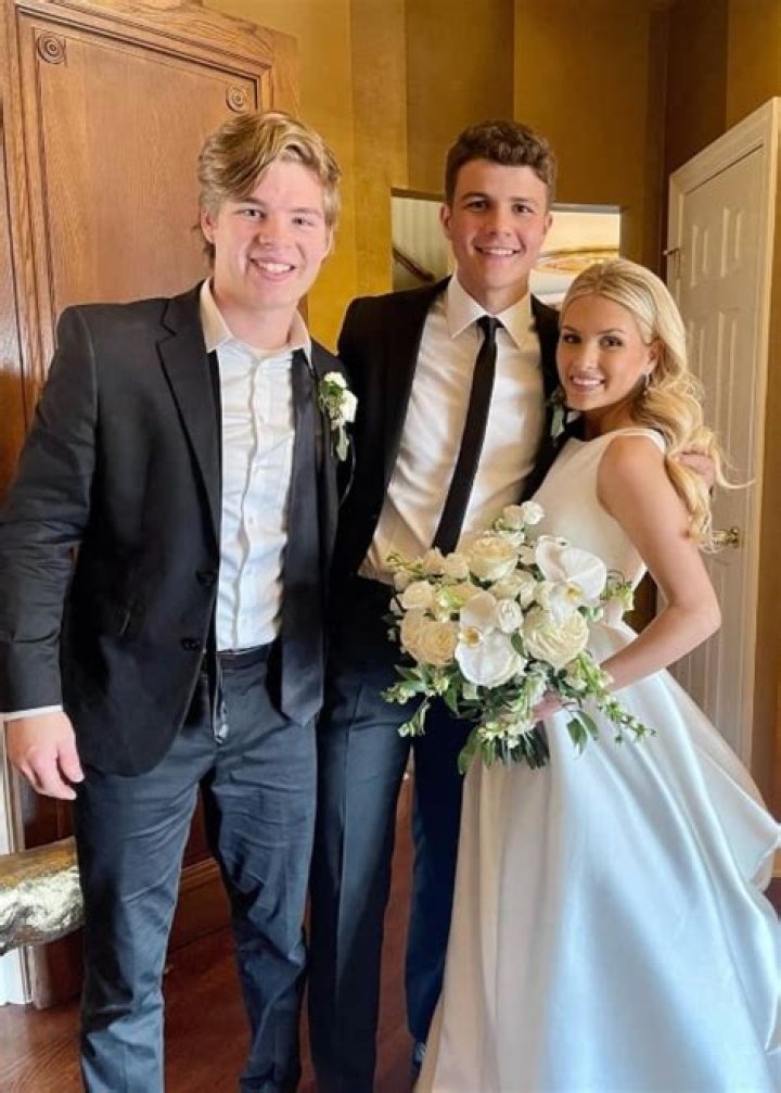 Jackson Bates Height, Weight, Age, Girlfriend, Family, Facts, Biography ·