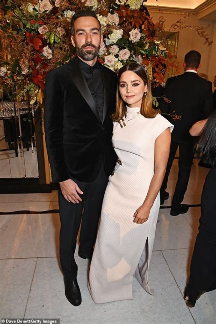Jenna Coleman Bio, Engagement To Boyfriend – Tom Hughes, Height, Age