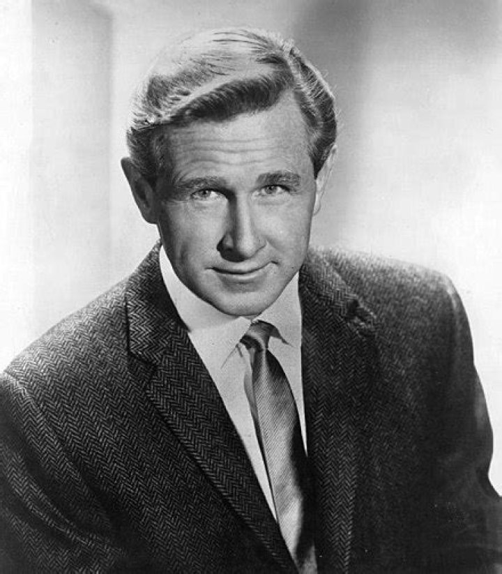 Lloyd Vernet Bridges: A Comprehensive Biography of an Iconic Actor
