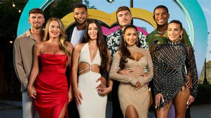 Meet Cassie Lansdell - Seven super hot Insta pics of the Love Island star!