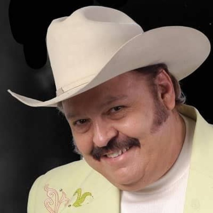 Ramon Ayala - Bio, Age, Net Worth, Married, Nationality, Body Measurement, Career