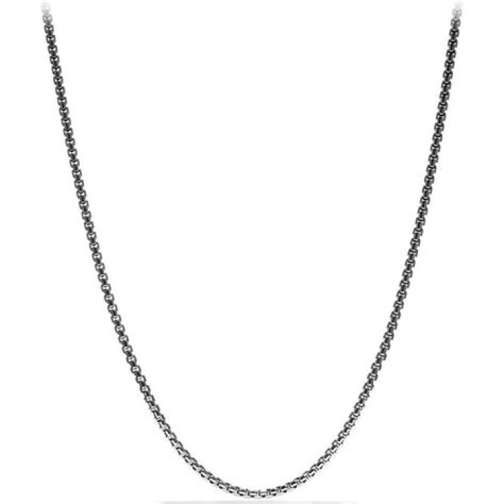 Travis Kelce Chain Necklace: A Trendy Statement Piece in Sports Fashion