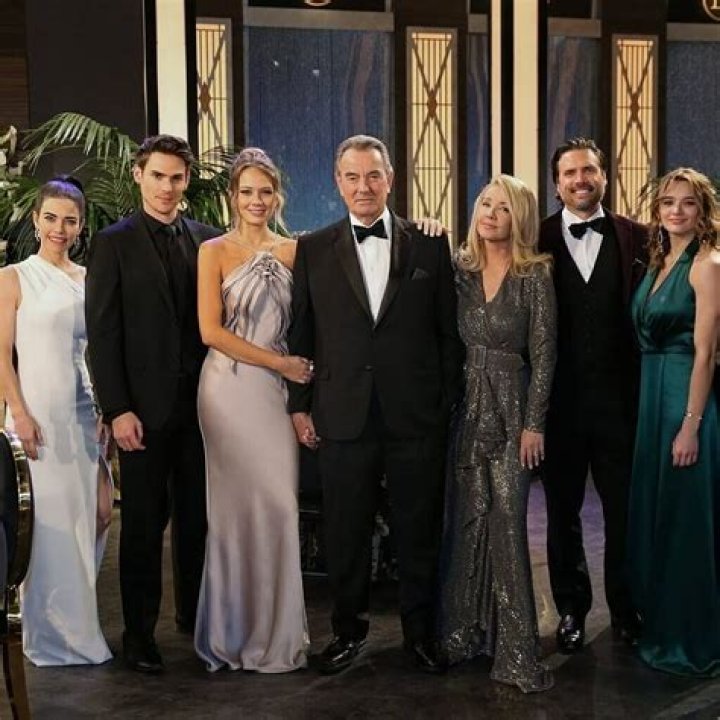 Unveiling Shannon Woodward's Marital Status: Uncover The Truth